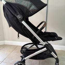  GB Qbit+ All-City Stroller in Velvet Black