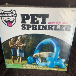 Pet Sprinkler (4 Foot Tall) NEW