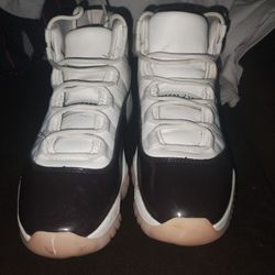  Jordan 11s Retro Neapolitan 