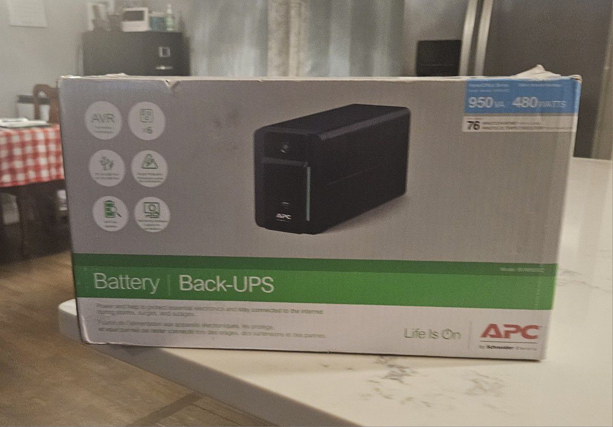 APC UPS 950VA Line Interactive UPS Battery Backup, BVK950M2 Backup Battery with AVR, 2 USB Charging Ports (Type C/Type A), Back-UPS Uninterruptible 