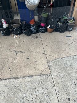 Free Planters, plastic planters Curbside Sell