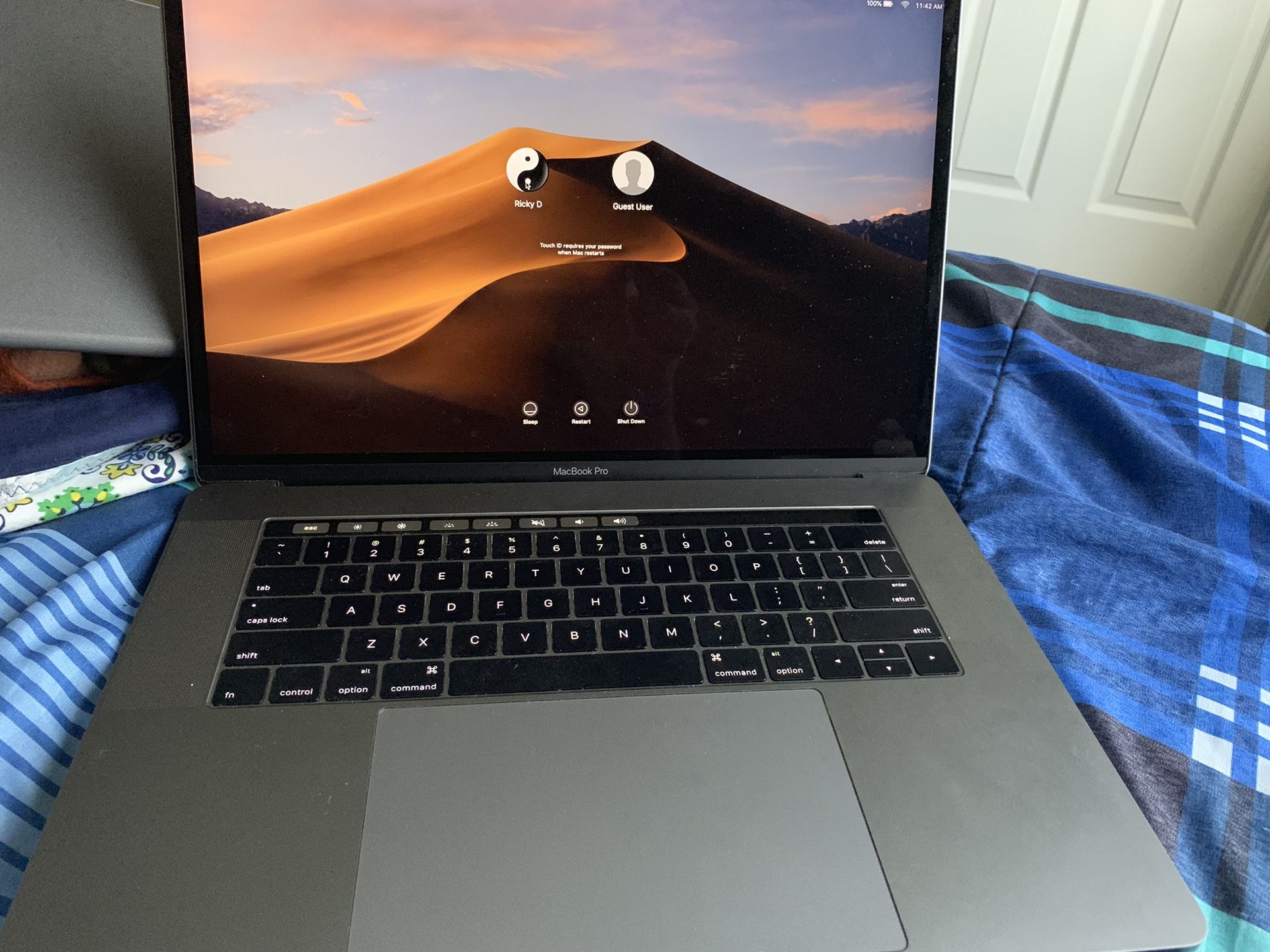 MacBook Pro 2016 Touch Bar 15”