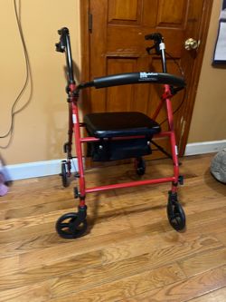 Walker with seat