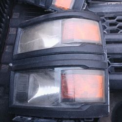 Frente De Una Chevy Silverado 14-17