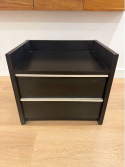 BEAUTIFUL MODERN SINGLE BLACK NIGHTSTAND ( very solid )