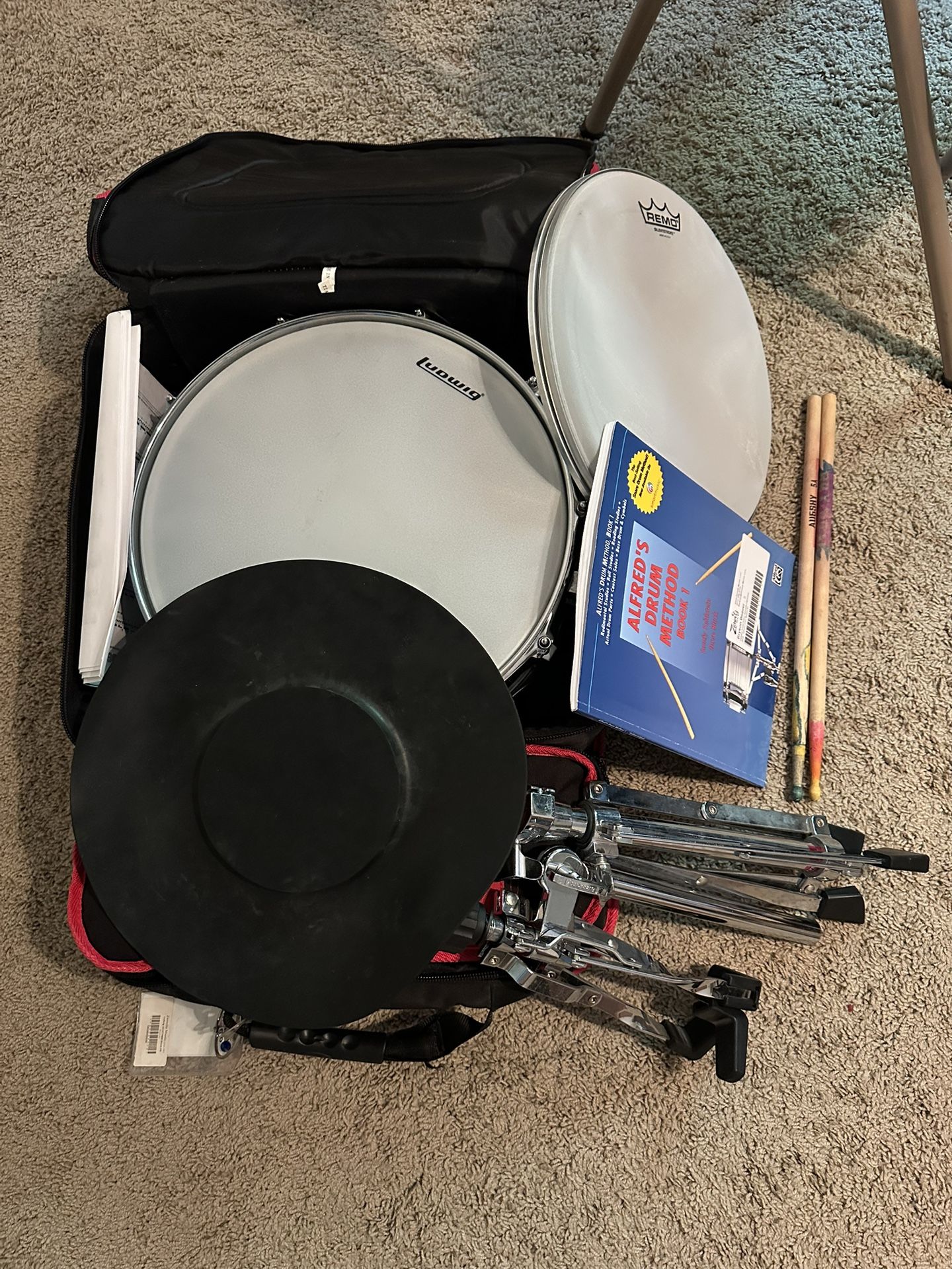Ludwig snare drum kit - With 2 Extra Pieces - Perfect Condition