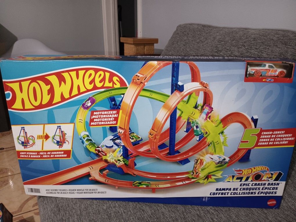 Hot Wheels Race Track