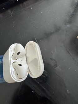 Apple AirPods with charging case (older generation, Lightning port)