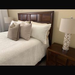 Queen Bed Frame Without Mattress 
