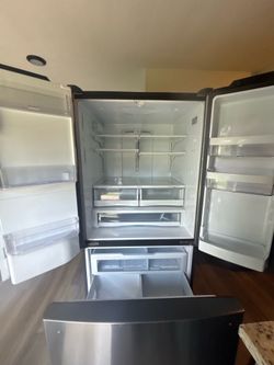 🚨 2 Refrigerators – Parts or Repair – $200 OBO 🚨