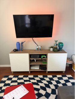 ENTERTAINMENT CENTER