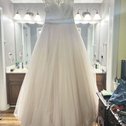 Beautiful Cream Blush Wedding Dress Ball gown 