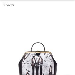 Mario Hernández Satchel