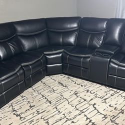 Comfy recliner Sectional, Low Cash Price Offer 