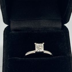 Elegant Women’s 14kt White Gold 1CT Princess-cut Diamond Engagment Ring Size 8