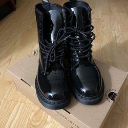 Women’s Dr.Martens 1460 Patent Mono Boots