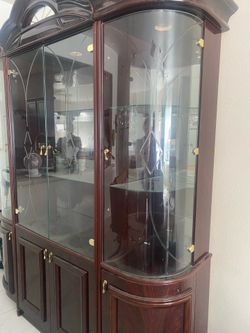 Large Curved Glass Display Cabinet / China Hutch