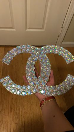 Double C wall decor