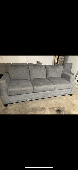 Dark grey studded 3 seat Broyhill sofa 