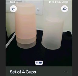 Set of 4 plastic cups