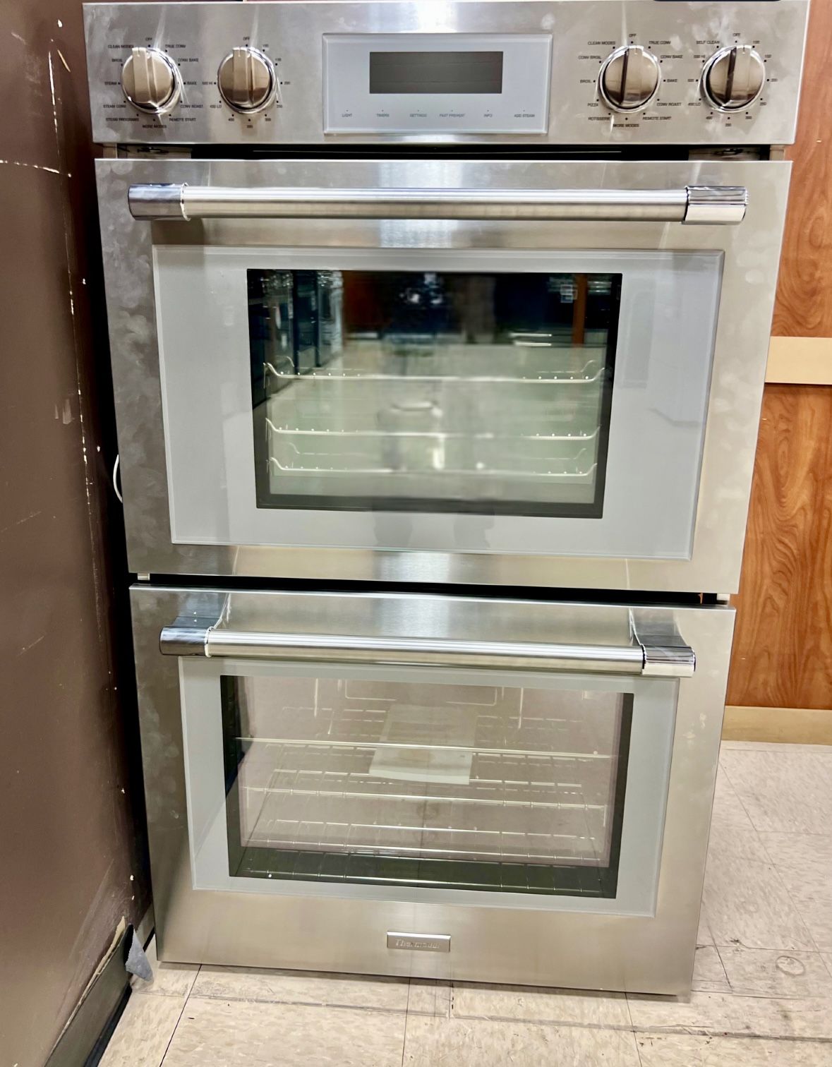 NEW Thermidor Display Oven