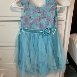 Girl’s Dress Size 6