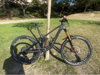 2021 Canyon Strive CF9 Full-Carbon Enduro Mountain Bike, Medium/27.5