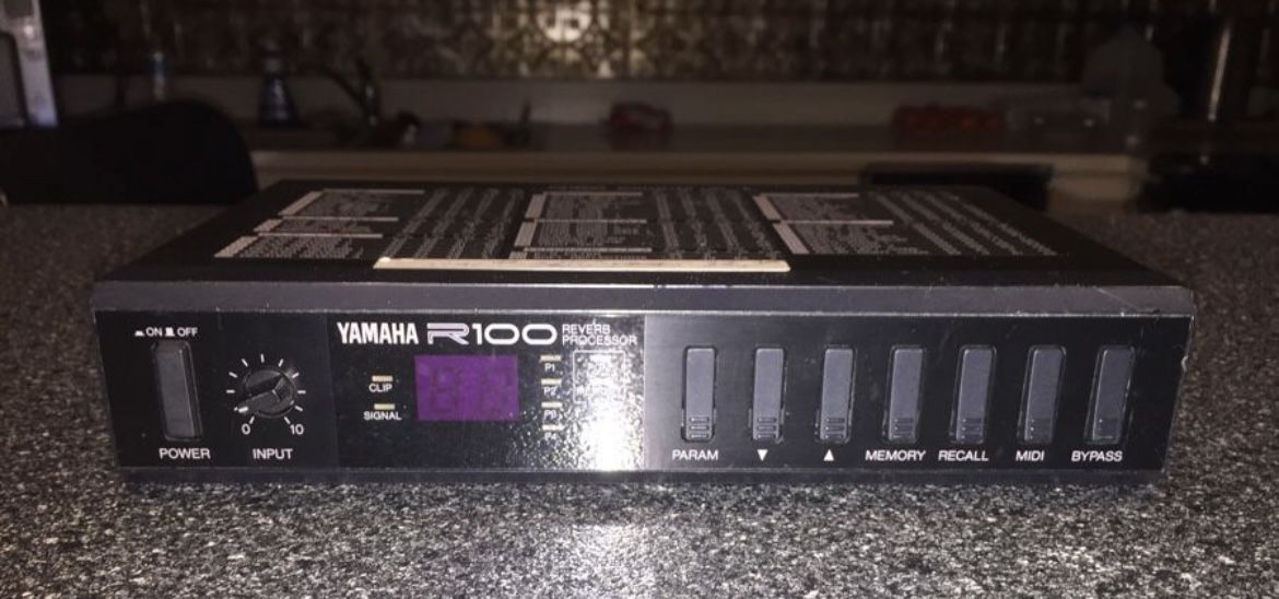 Yamaha R100 Reverb / Effects Unit