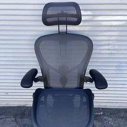 HERMAN MILLER REMASTERED AERON SIZE  C FULLY LOADED DELIVERY AVAILABLE FOR A FEE