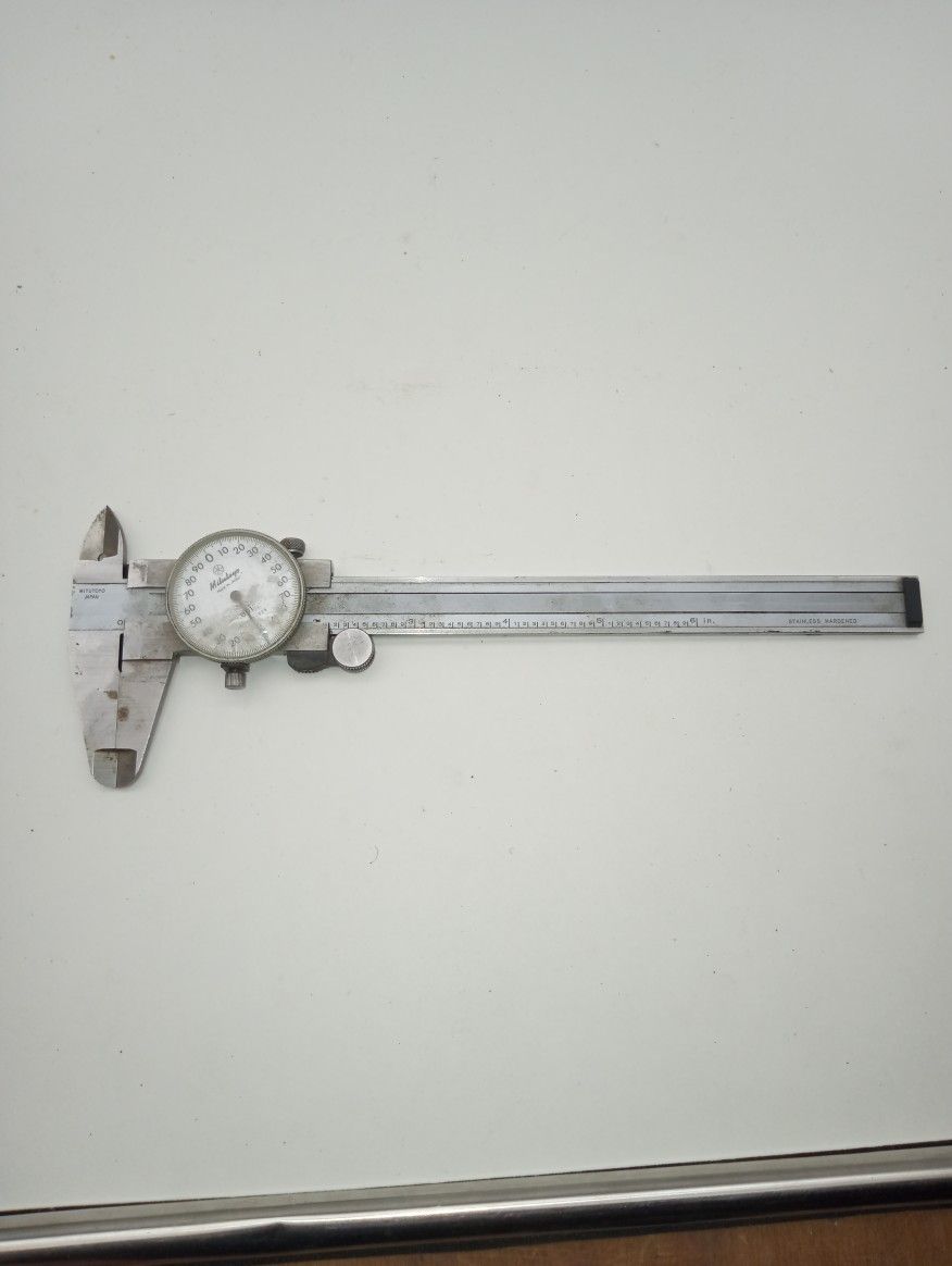 Mitutoyo no.505-626. Dial caliper. 6"