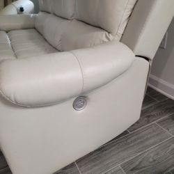 Leather RECLINER sofa 🛋️ 