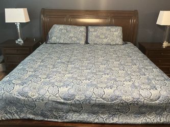 King Size Bedroom Set - Must sell