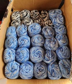 🧶 HUGE Yarn did Lot – 150 Skeins – Red Heart + More – Craft Room Cleanout 🧶