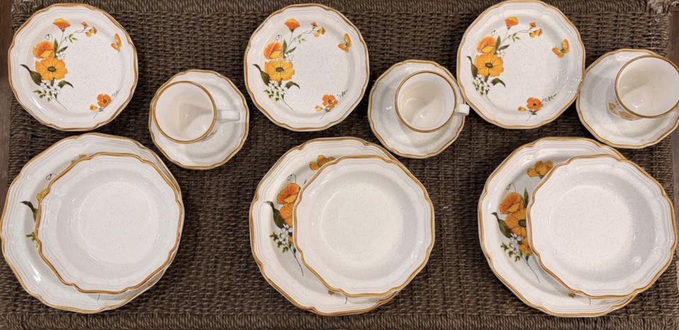 Vintage Mikasa Baronial Florian CM-952 Dining Set