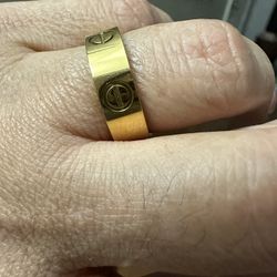 Brazilian gold plated Tarnish free love ring top quality. size 7,8,9