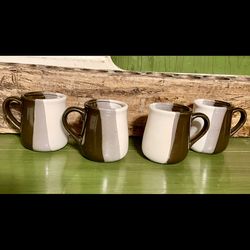 4 Vintage Pottery Coffee Mugs.