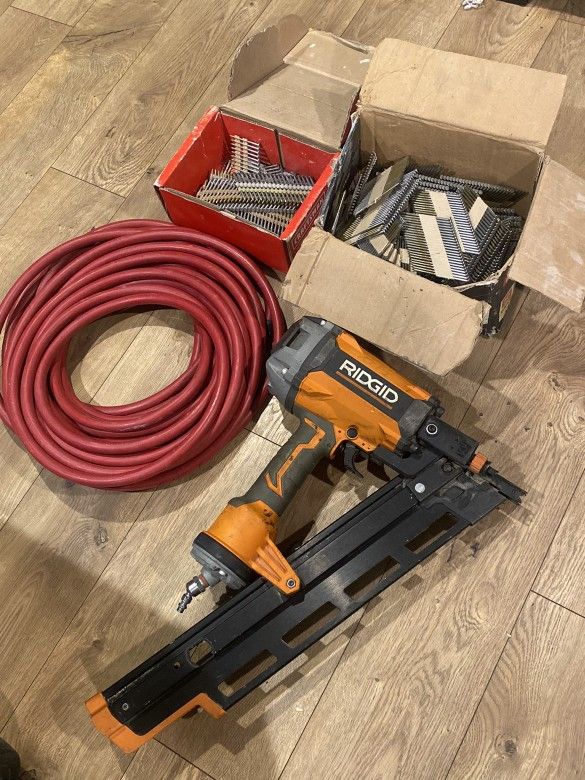 Rigid Pneumatic
Pneumatic 21° 3-1/2 in. Round-Head Framing Nailer