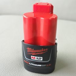Milwaukee M12 Fuel CP 1.5 Battery