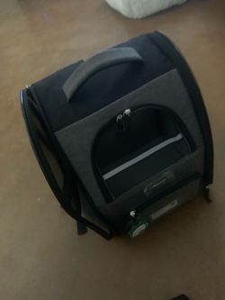 Pet carrier