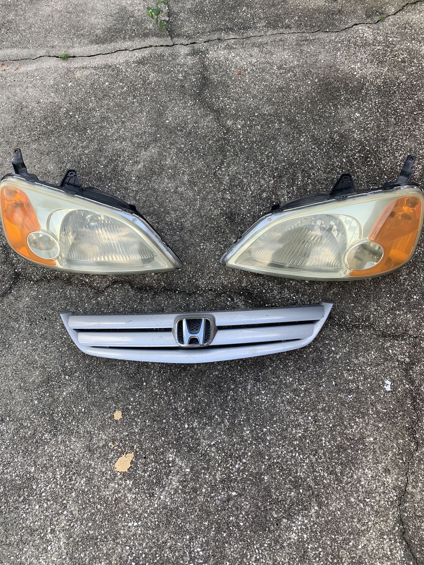 Honda Civic 03 stock headlights & grill