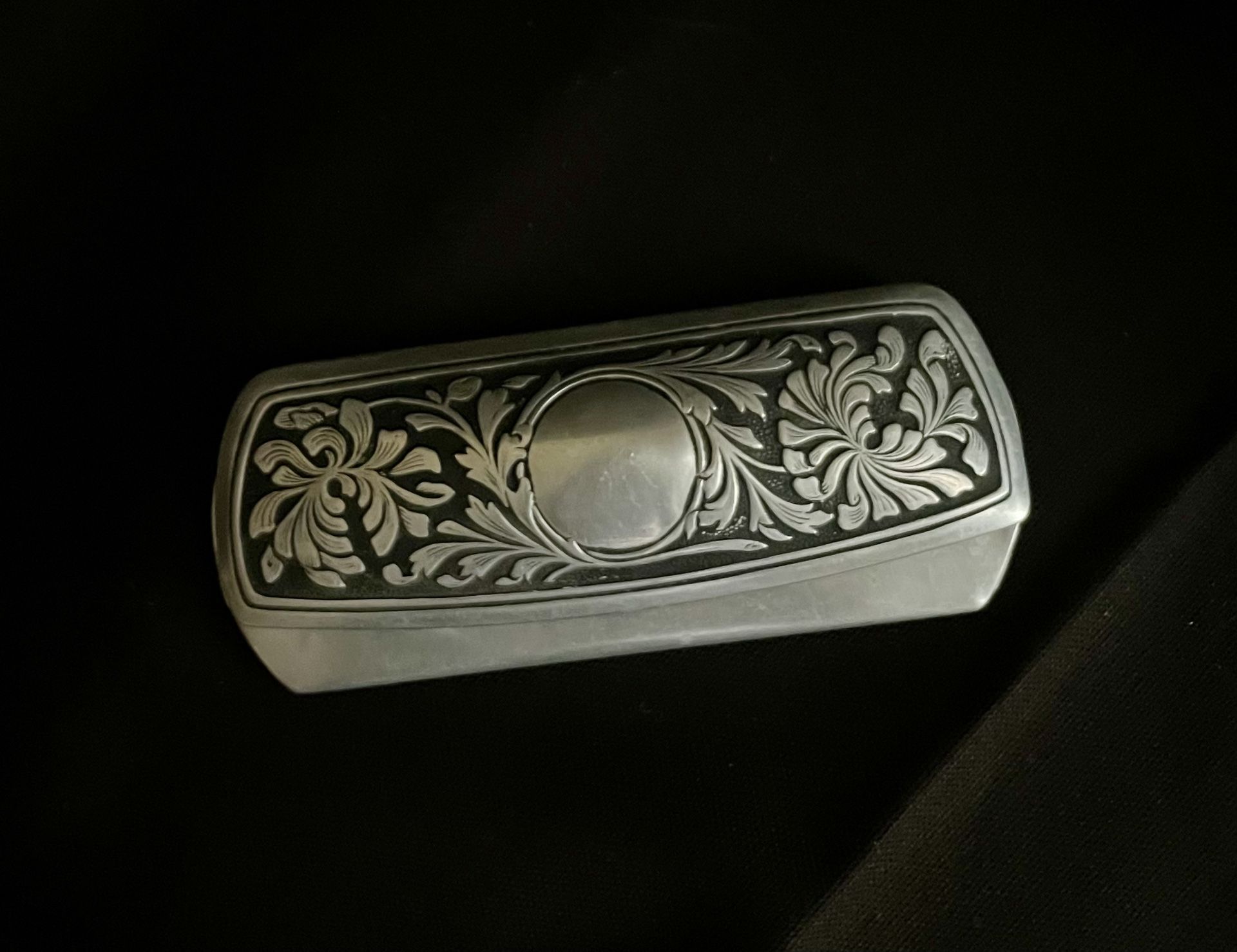 Vintage Silver Detailed Glasses Case