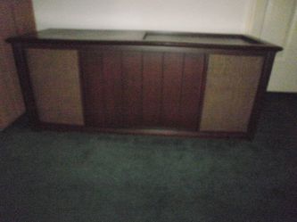Admiral Stereo