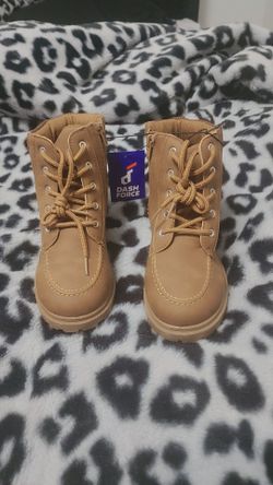 Boys Winter Boots Sz. 3