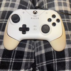 Wired Pro Razer wolverine v2 gaming controller 