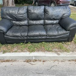 Free Couch 