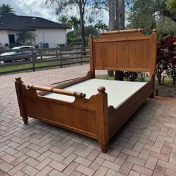 Broyhill Queen Bed Frame And Box Spring