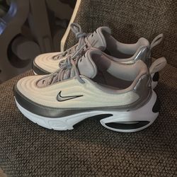 Off white  & Silver Brand New Nike Air Women’s size 8.5