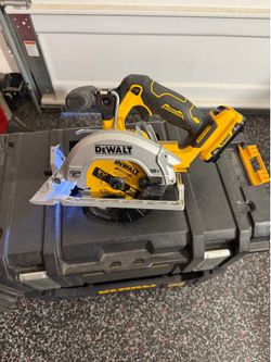Dewalt 12v 5-1/2in Circular saw