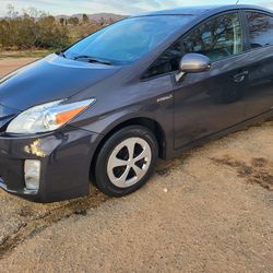 Toyota prius/Mechanic Special/Runs And Drive
