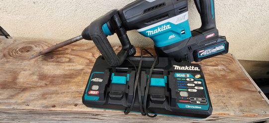 Makita XGT 40V Brushless Rotary Hammer  Tool Battery 4ah Charger